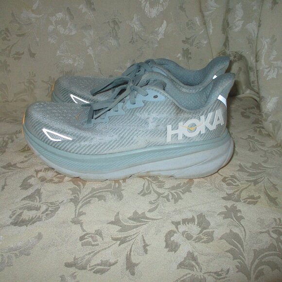 Hoka Clifton 9  size 6 - Picture 1 of 12